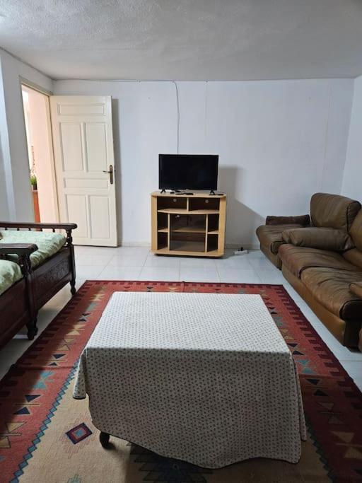 Hadhri Appartement Tuzer Dış mekan fotoğraf